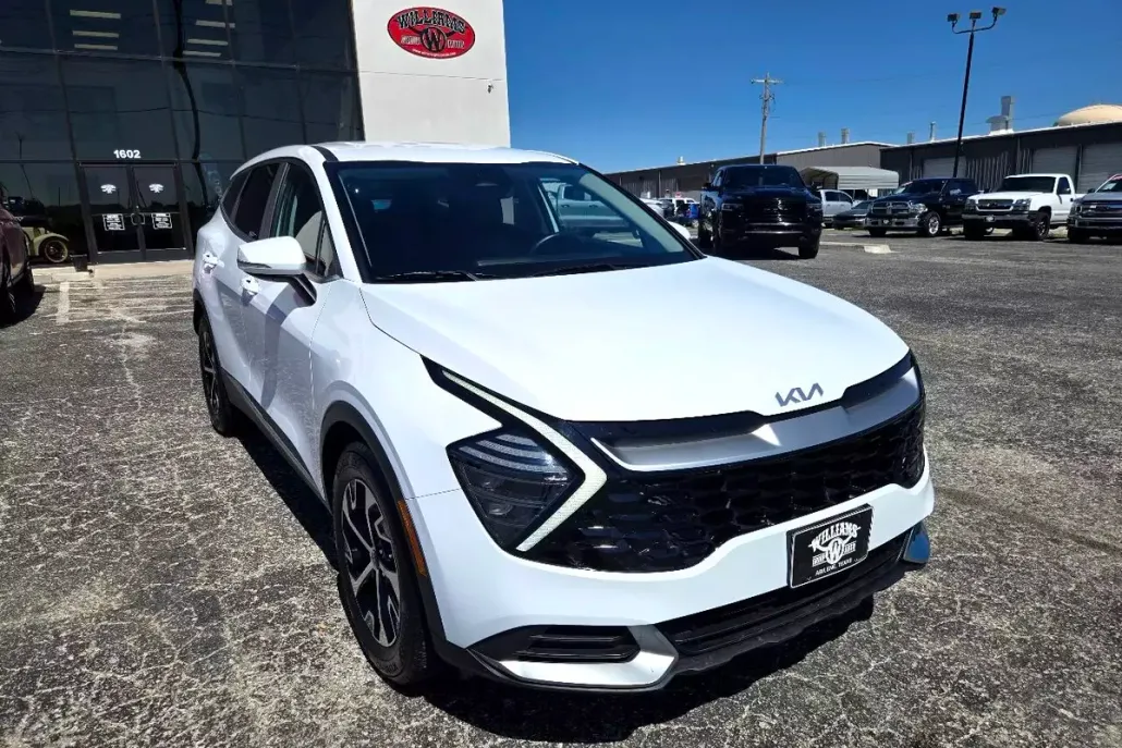 2024 Kia Sportage EX photo 1