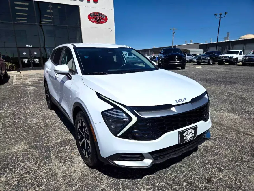 2024 Kia Sportage EX photo 1
