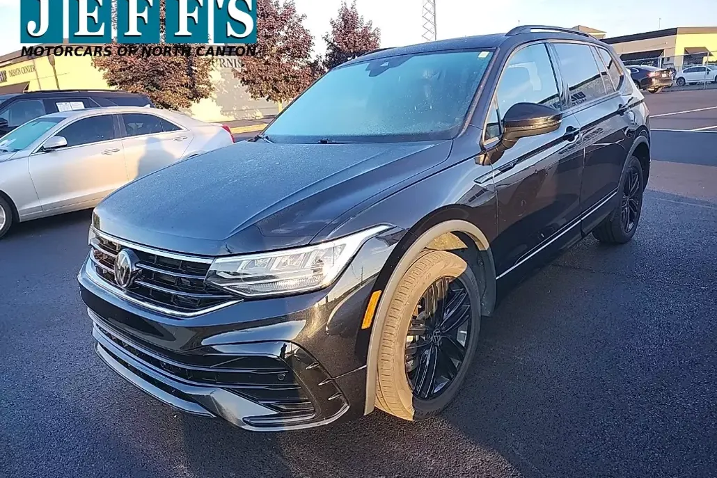 2022 Volkswagen Tiguan SE R-Line Black photo 1