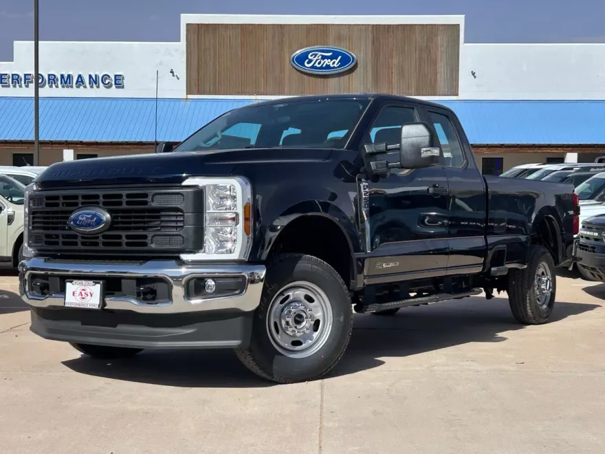 2025 Ford F-250 XL photo 1