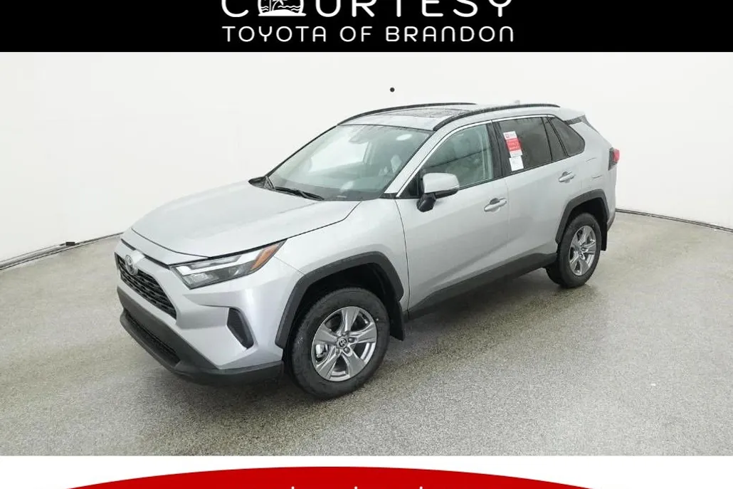 2025 Toyota RAV4 XLE photo 1