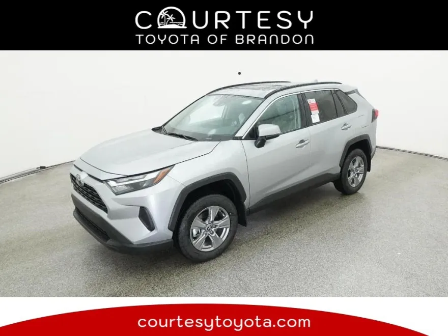 2025 Toyota RAV4 XLE photo 1