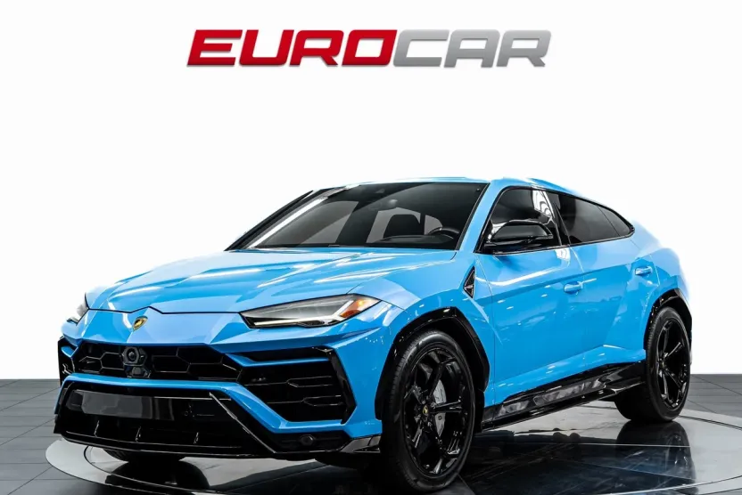 2022 Lamborghini Urus photo 1