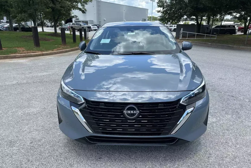 2025 Nissan Sentra SV photo 1