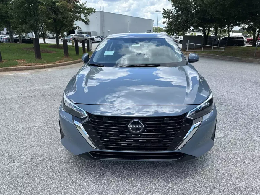 2025 Nissan Sentra SV photo 1
