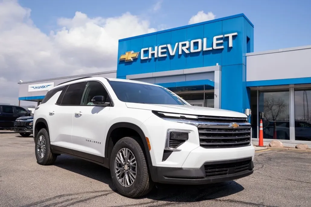 2025 Chevrolet Traverse photo 1