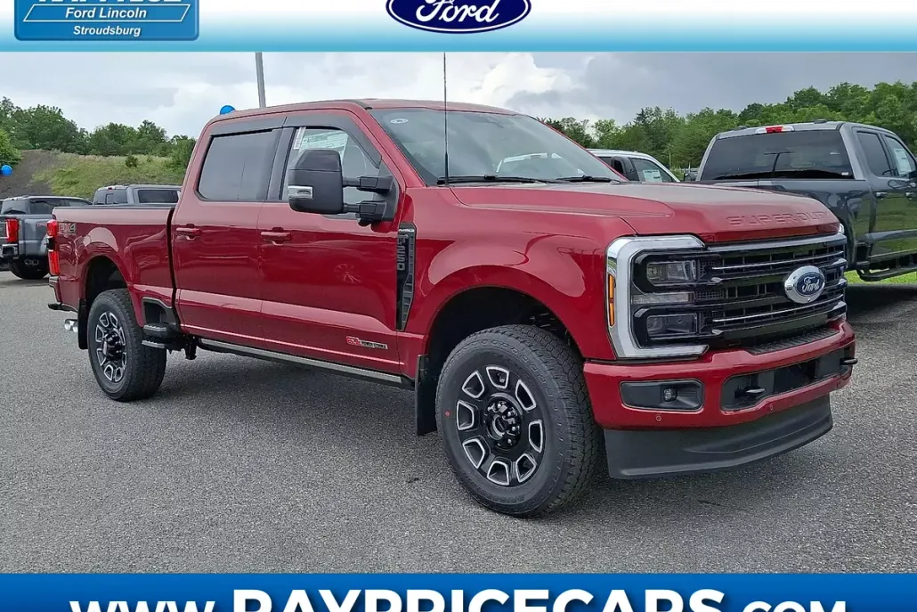 2025 Ford F-250 Platinum photo 1