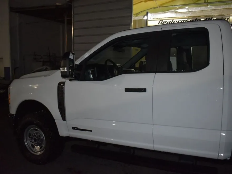 2025 Ford F-350 photo 1