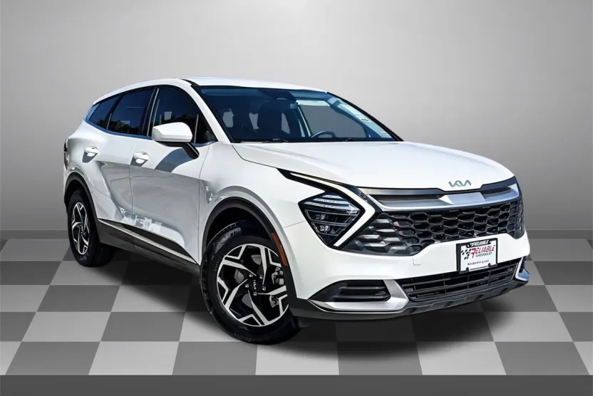 2024 Kia Sportage LX photo 1