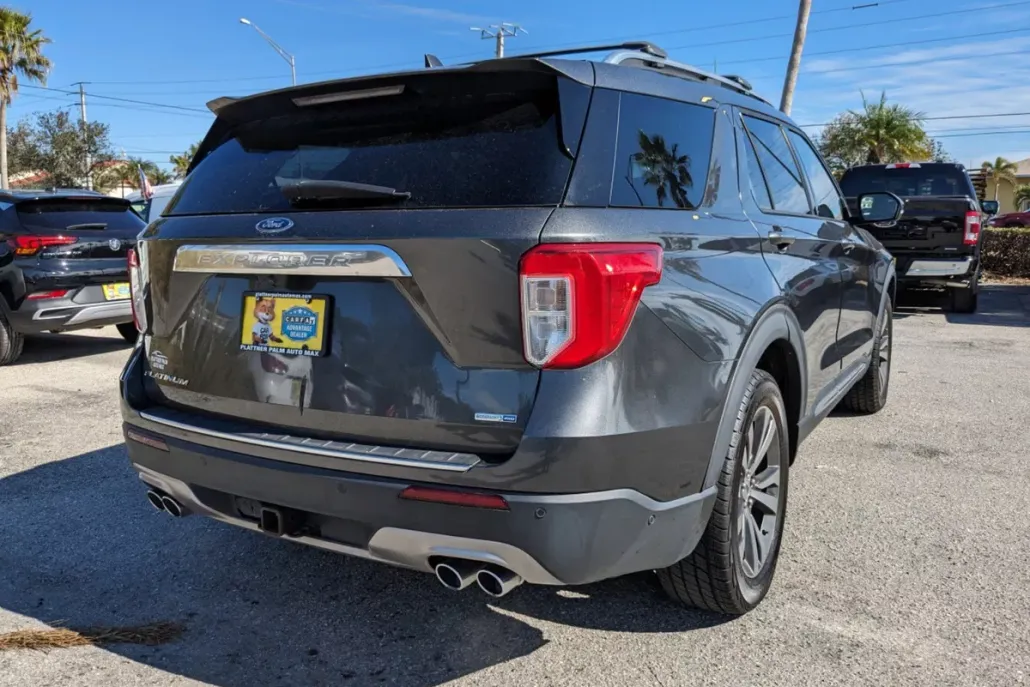 2020 Ford Explorer Platinum photo 1