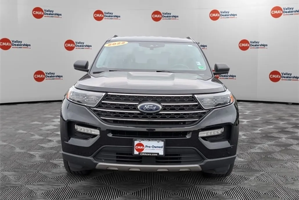 2022 Ford Explorer XLT photo 1