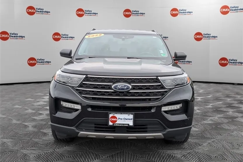 2022 Ford Explorer XLT photo 1