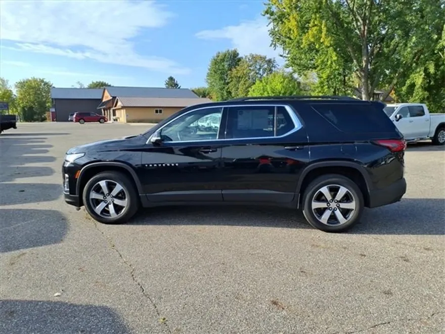 2023 Chevrolet Traverse Leather photo 1