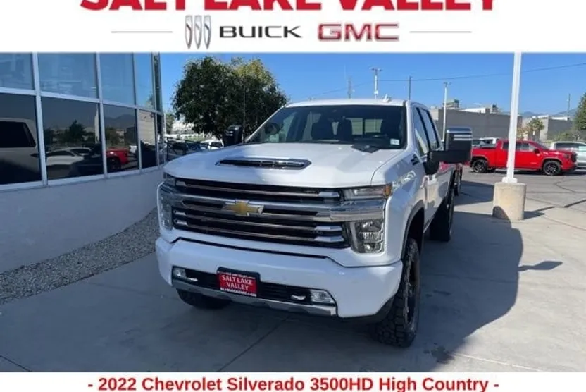 2022 Chevrolet Silverado 3500HD High Country photo 1