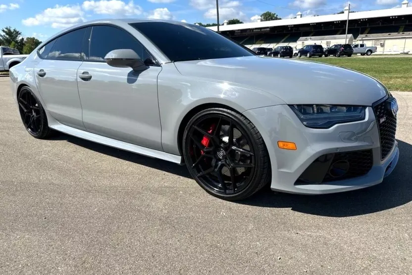 2017 Audi RS 7 Prestige photo 1