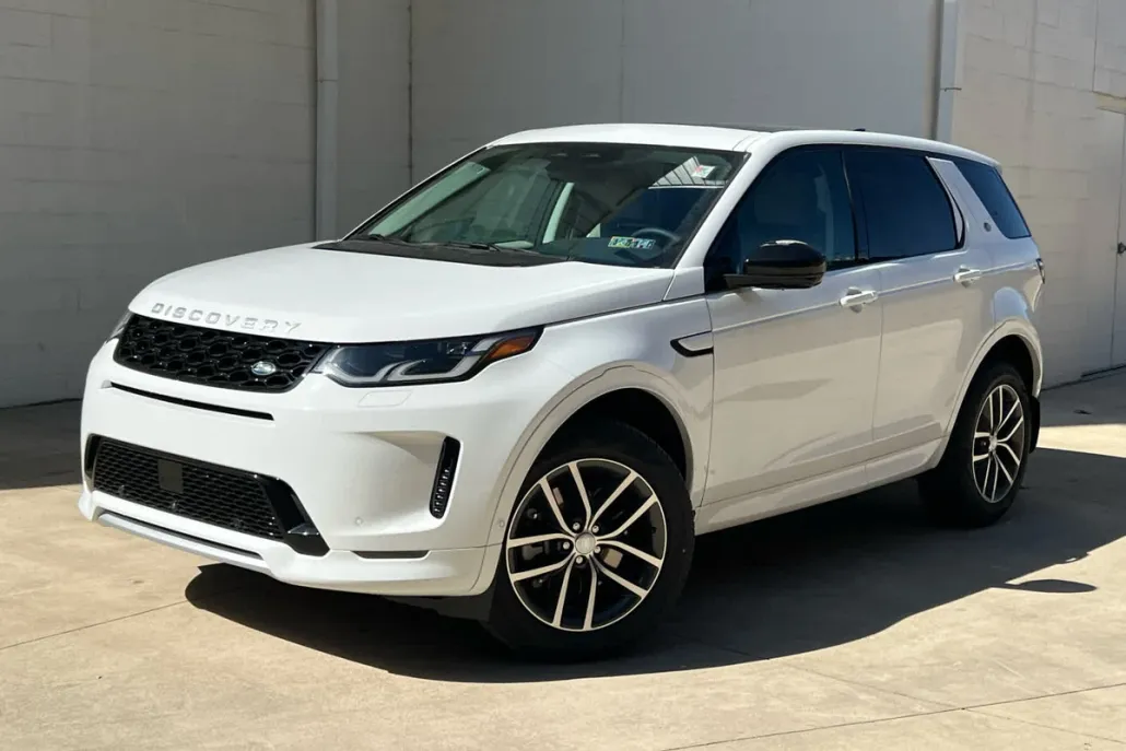 2025 Land Rover Discovery Sport S photo 1