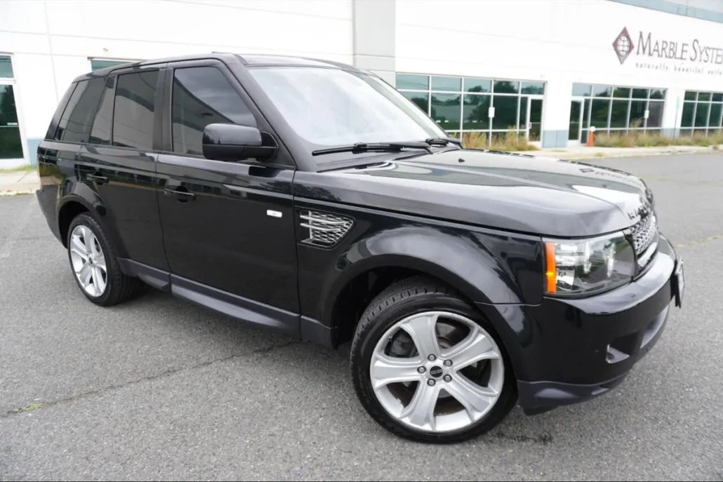 2012 Land Rover Range Rover Sport HSE photo 1