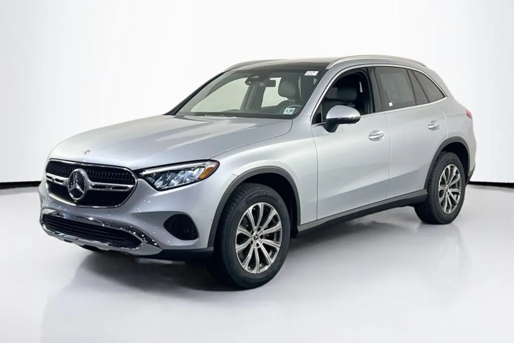 2024 Mercedes Benz GLC 4MATIC 300 photo 1