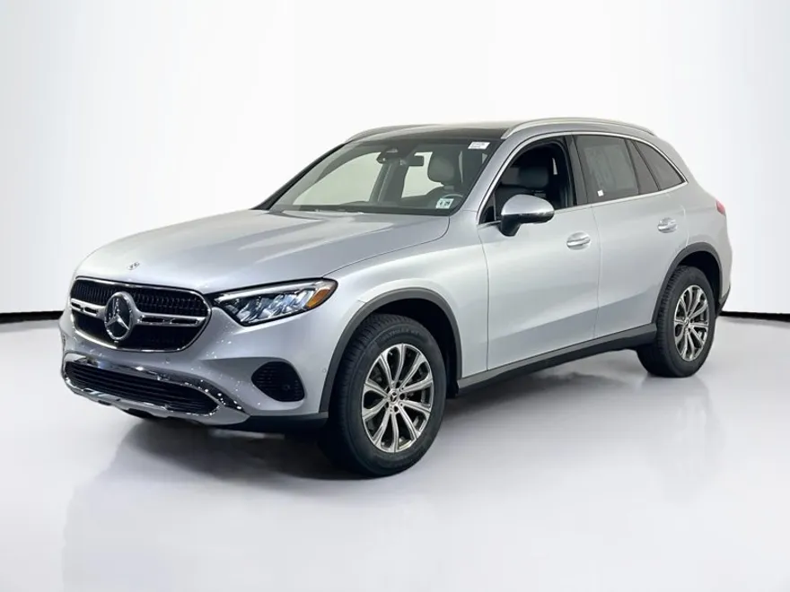 2024 Mercedes Benz GLC 4MATIC 300 photo 1