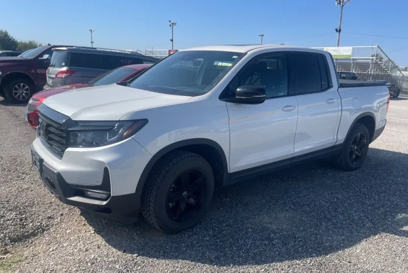 2023 Honda Ridgeline Black Edition photo 1