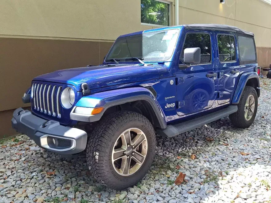 2020 Jeep Wrangler Unlimited Sahara photo 1