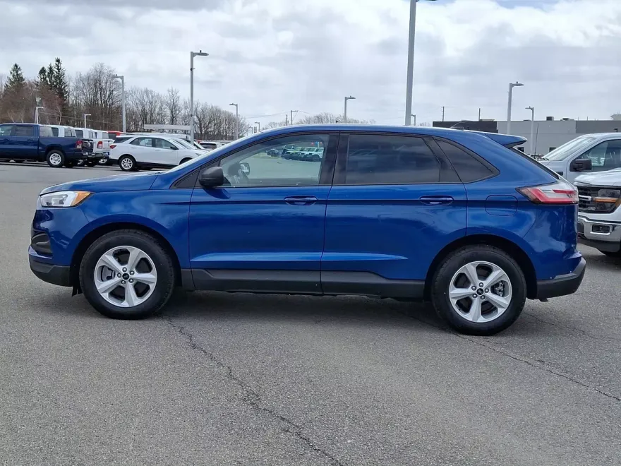 2024 Ford Edge SE photo 1