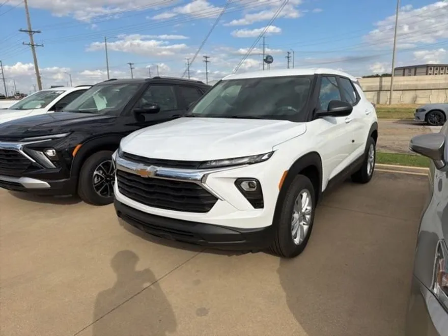 2026 Chevrolet Trailblazer LS photo 1