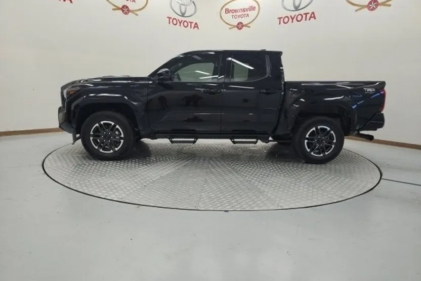 2025 Toyota Tacoma TRD Sport photo 1