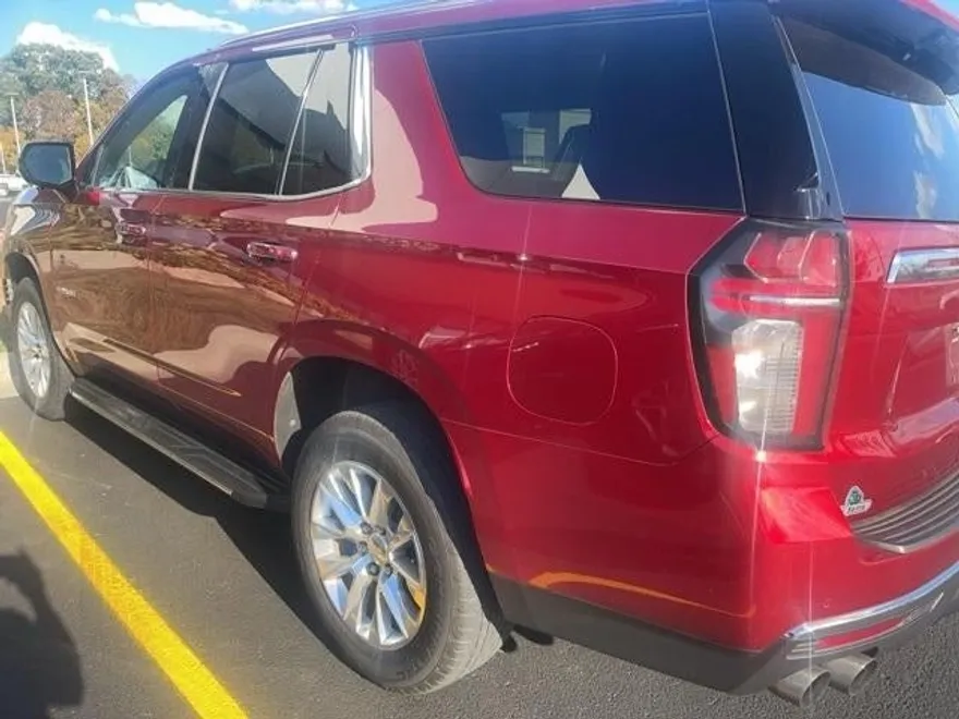 2022 Chevrolet Tahoe Premier photo 1