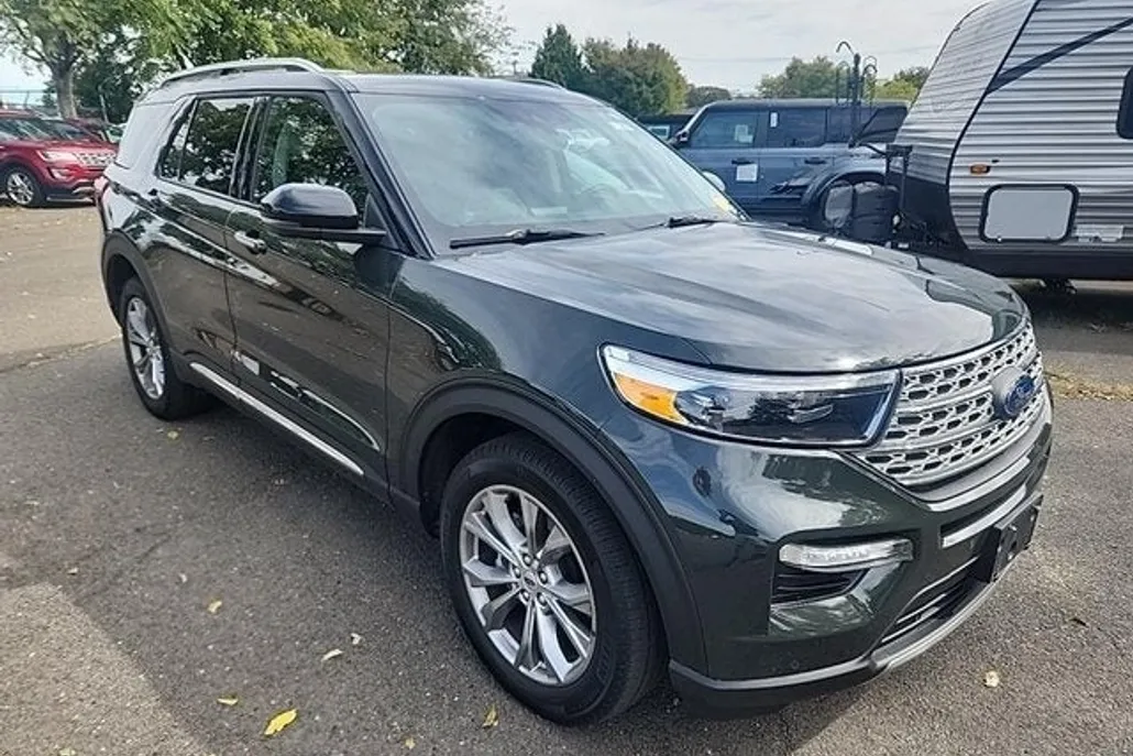 2022 Ford Explorer Limited photo 1