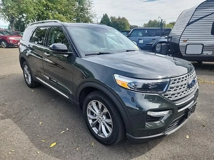 2022 Ford Explorer Limited photo 1