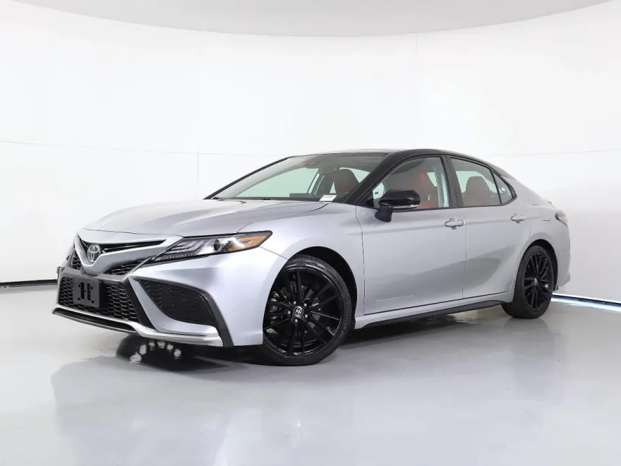 2023 Toyota Camry XSE photo 1