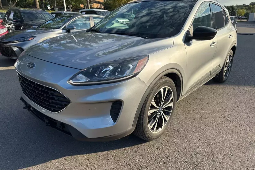 2022 Ford Escape SE photo 1