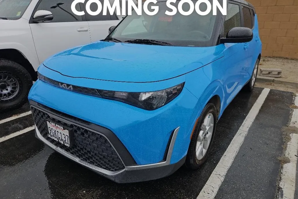 2023 Kia Soul S photo 1