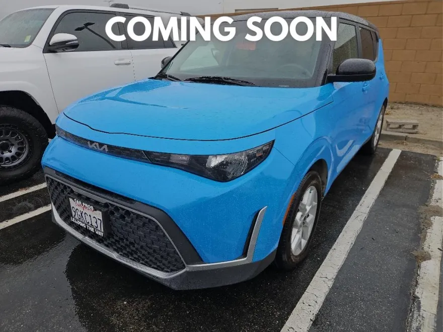 2023 Kia Soul S photo 1