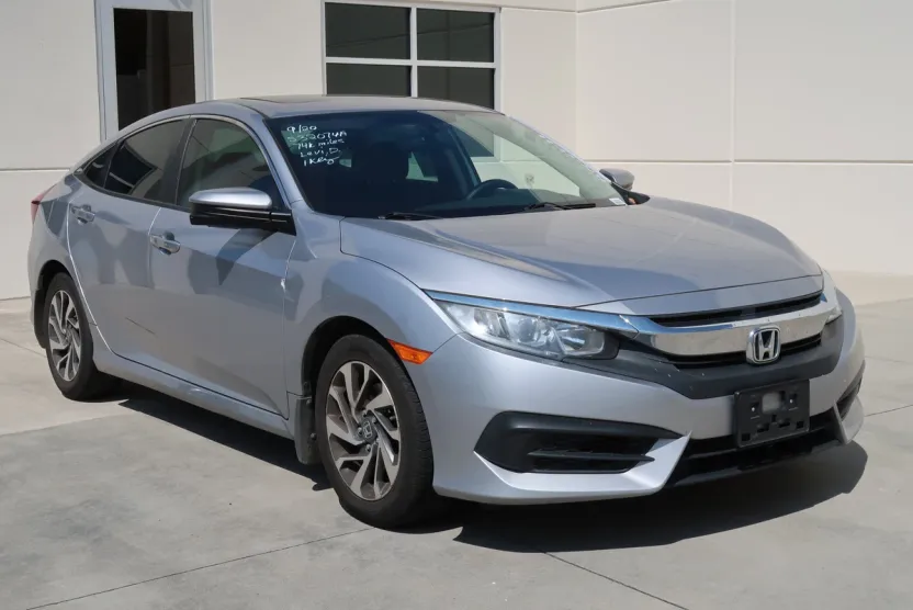 2017 Honda Civic EX photo 1