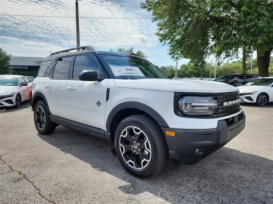 2025 Ford Bronco Sport Outer Banks photo 1