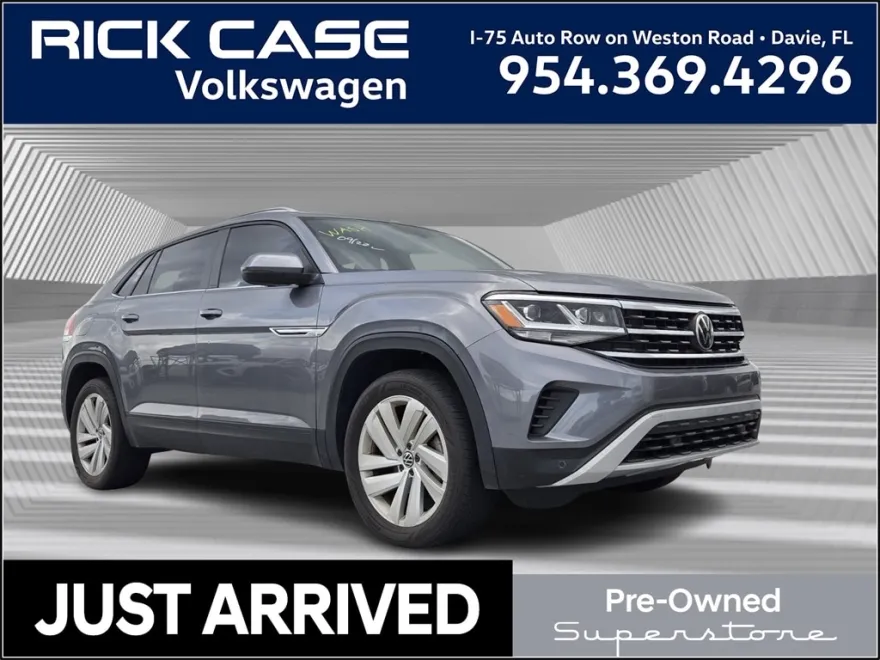 2022 Volkswagen Atlas Cross Sport V6 SE Technology photo 1