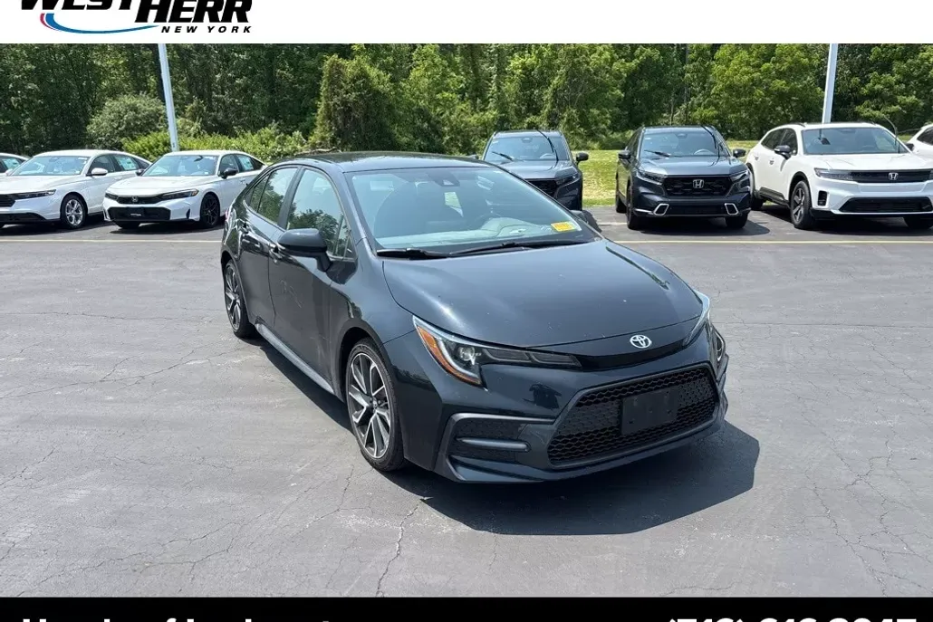 2022 Toyota Corolla SE photo 1