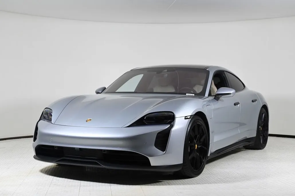 2023 Porsche Taycan GTS photo 1