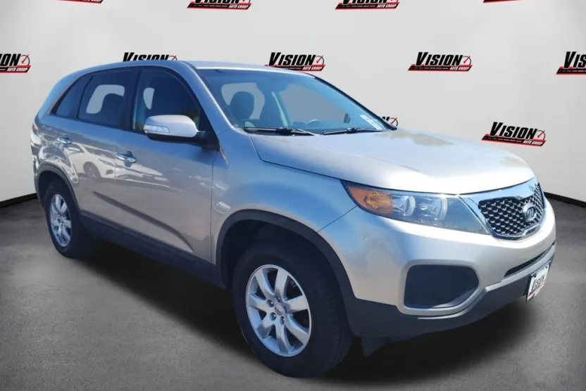 2013 Kia Sorento LX photo 1