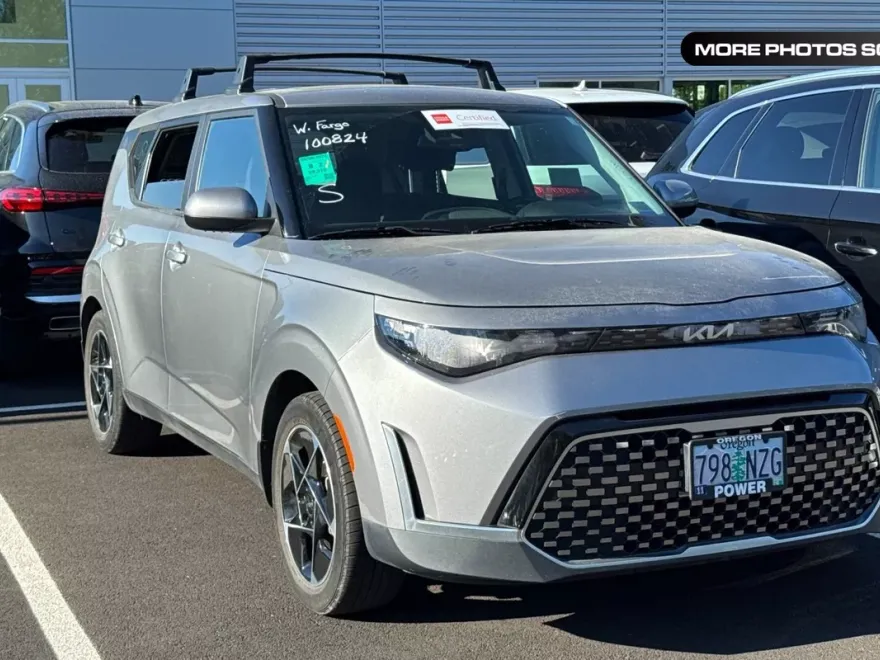 2023 Kia Soul EX photo 1