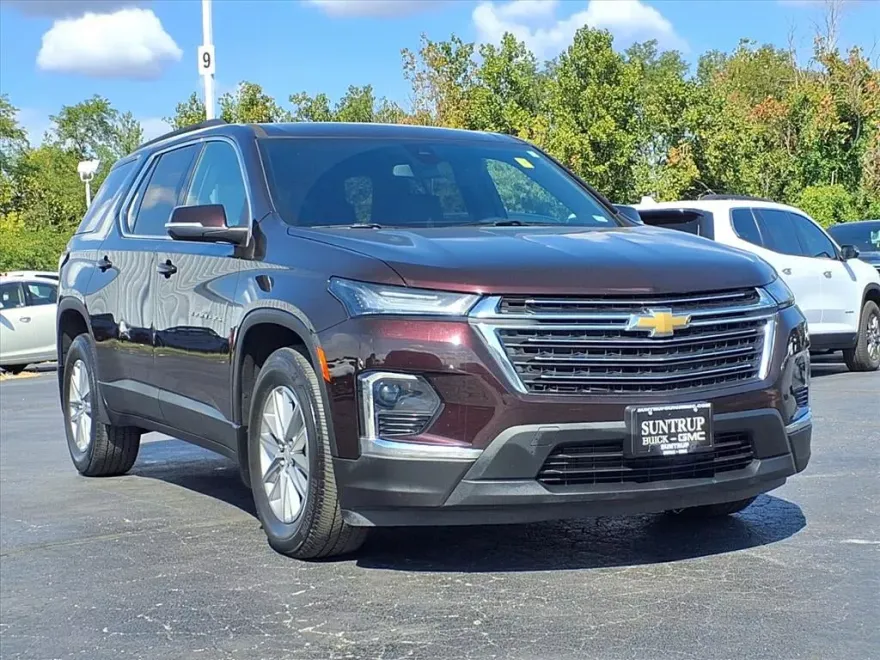 2022 Chevrolet Traverse Leather photo 1