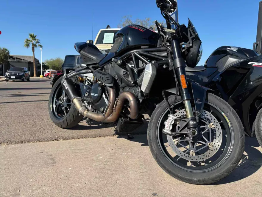 2017 Ducati Monster 1200 R photo 1