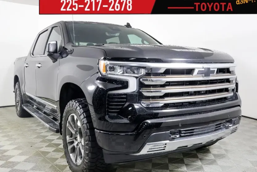 2022 Chevrolet Silverado 1500 High Country photo 1