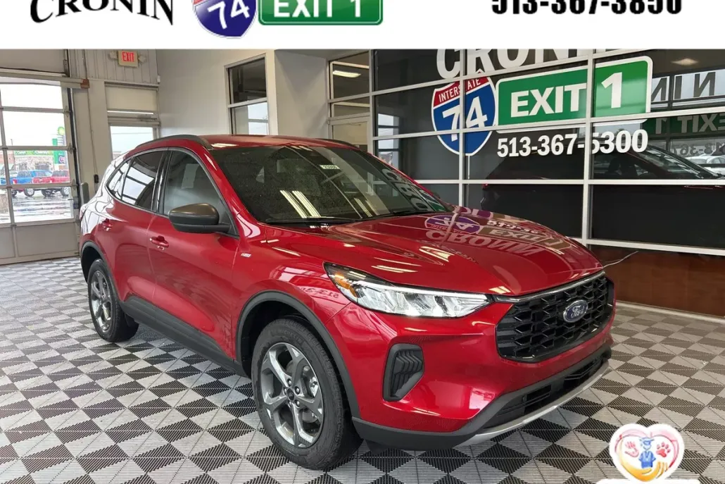 2026 Ford Escape ST-Line photo 1