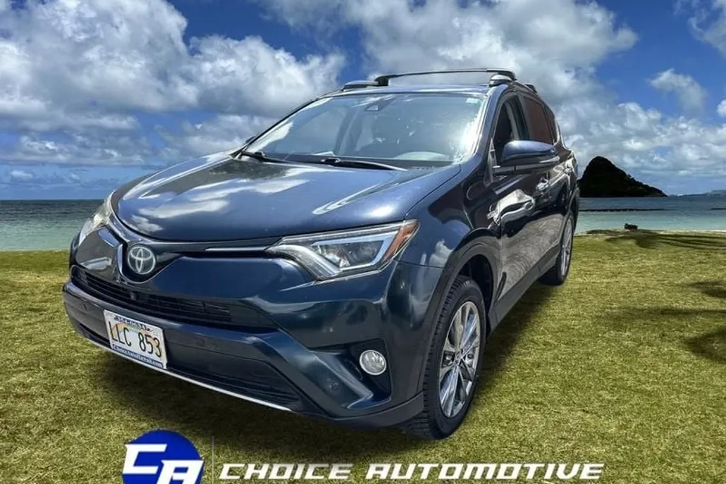 2017 Toyota RAV4 Hybrid Limited photo 1