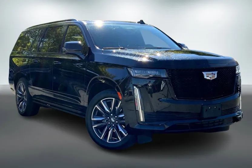 2023 Cadillac Escalade ESV Sport photo 1