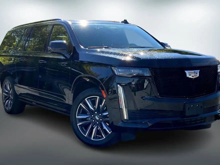 2023 Cadillac Escalade ESV Sport photo 1
