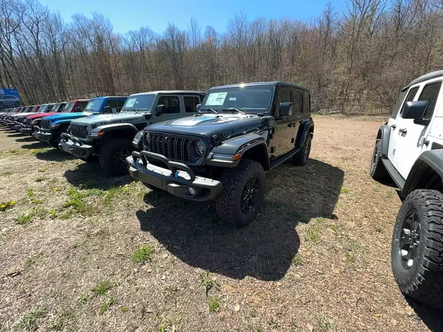 2023 Jeep Wrangler 4xe Rubicon photo 1